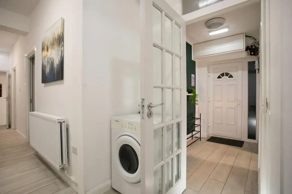 Prázdninový dům Vila 3 Bed Perfect For Contractors! Long Term Discount! Sheffield