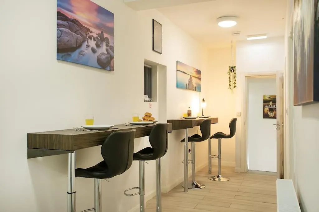 Vila 3 Bed Perfect For Contractors! Long Term Discount! Sheffield